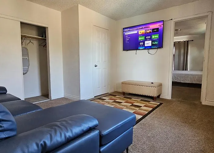 Rustic Warm Fireplace 5 Room Sleeps 16